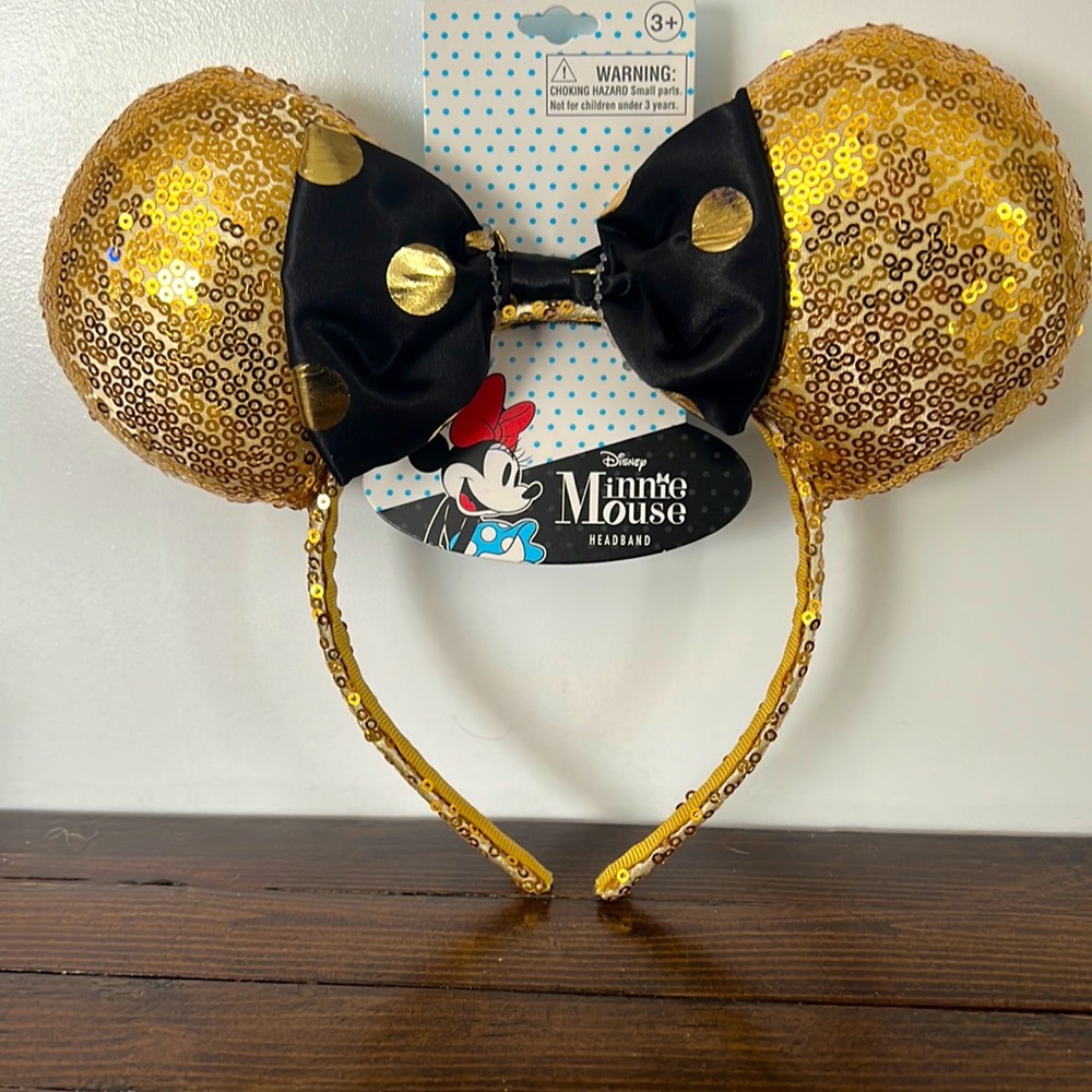 NWT Minnie Mouse Ears